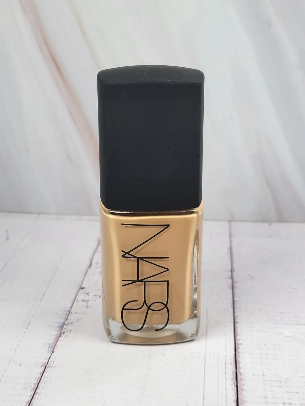NARS Sheer Glow Foundation in Guadalupe L6 NEW!